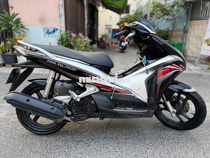 Honda Airblade Fi 2012 - Chính chủ ký giấy