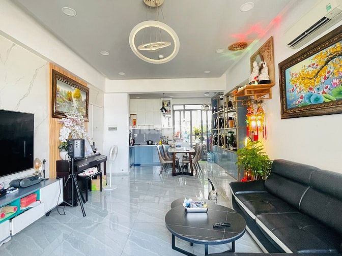 Chình chủ cần bán căn hộ chung cư Thuận Việt Quận 11, diện tích 98m2, 