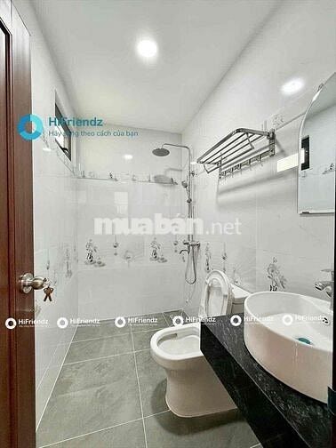 Studio NGAY ĐẠI HỌC NGUYỄN TẤT THÀNH