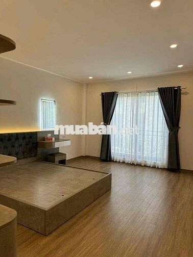 BÁN NHÀ THẠCH BÀN LONG BIÊN, GARA 7 CHỖ VÀO NHÀ, ĐƯỜNG THÔNG 16 CHỖ