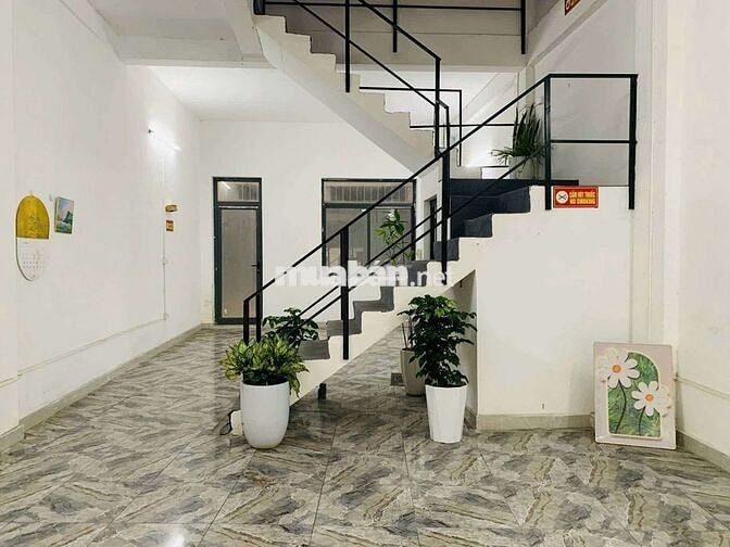 cho thuê căn thương thanh long biên ô tô tránh 80m 5 tầng giá 16 triệu