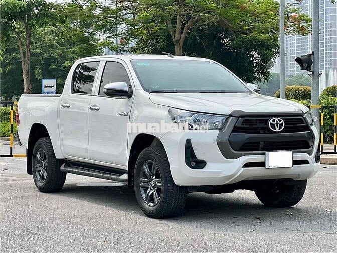 Toyota Hilux 2.4E 2021 Trắng 40000 km