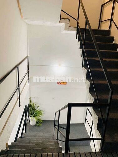 cho thuê căn thương thanh long biên ô tô tránh 80m 5 tầng giá 16 triệu