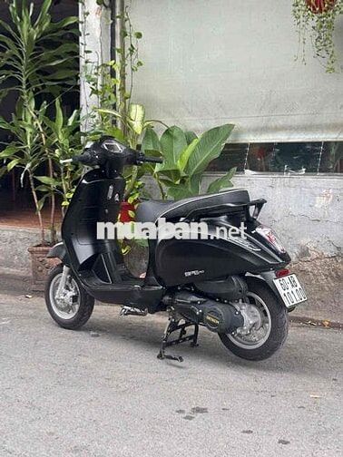 Cần Bán Vespa 50cc 2025 Đen Huyền Bí Odo 1k6