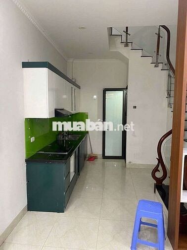 🏡 10 TRIỆU THUÊ NGAY NHÀ 5 TẦNG PHỐ TRẠM – Ô TÔ ĐỖ CỬA – GẦN AEON MALL