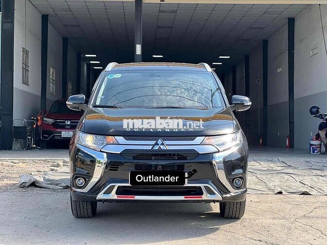 Mitsubishi Outlander 2023 2.0 CVT Đen