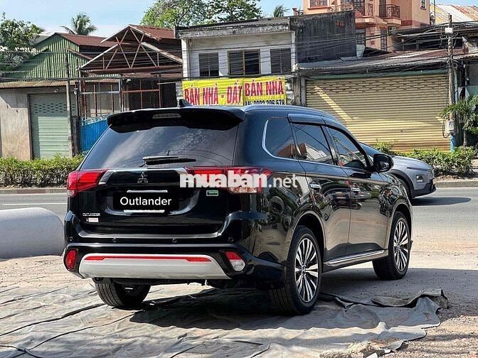 Mitsubishi Outlander 2023 2.0 CVT Đen
