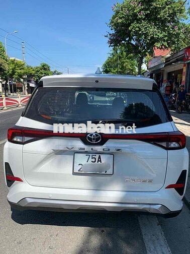 Toyota Veloz Cross Trắng 7 chỗ ban cao TOP