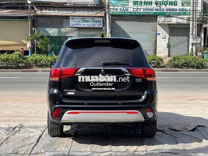 Mitsubishi Outlander 2023 2.0 CVT Đen