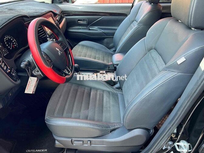 Mitsubishi Outlander 2023 2.0 CVT Đen