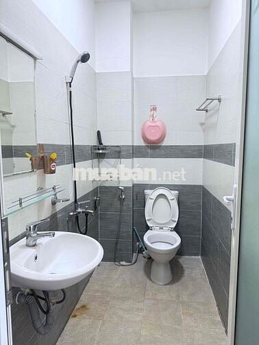 Cho thuê nhà 3 lầu khu Dân cư đồng bộ yên tĩnh sát Vạn Phúc đường số 3