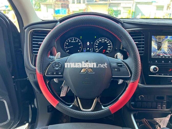 Mitsubishi Outlander 2023 2.0 CVT Đen