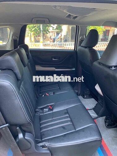 Toyota Veloz Cross Trắng 7 chỗ ban cao TOP