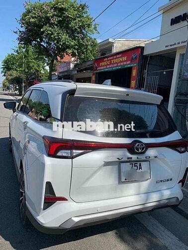 Toyota Veloz Cross Trắng 7 chỗ ban cao TOP