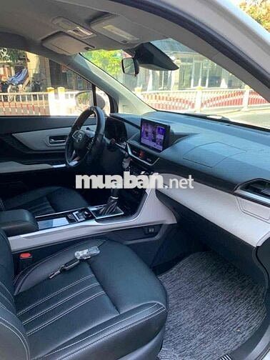 Toyota Veloz Cross Trắng 7 chỗ ban cao TOP