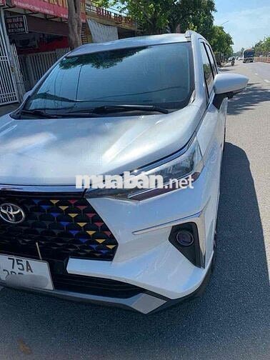 Toyota Veloz Cross Trắng 7 chỗ ban cao TOP