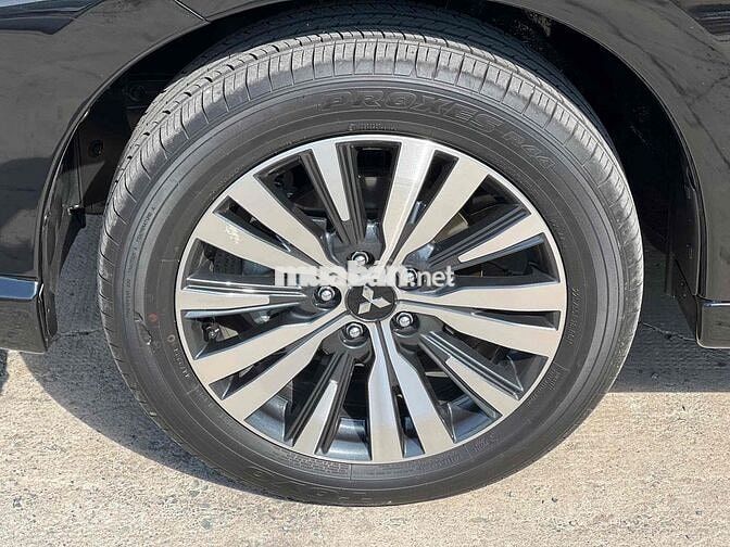 Mitsubishi Outlander 2023 2.0 CVT Đen