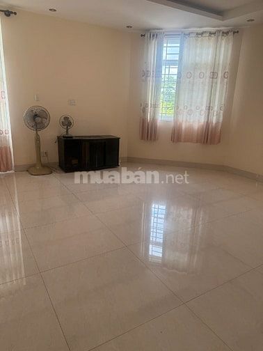 Cho thuê nhà Him Lam góc 2 mặt tiền đối diện công viên 