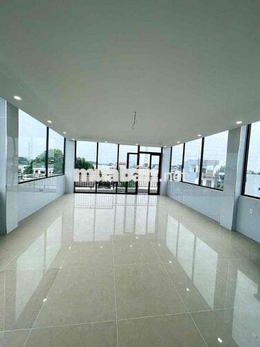 nhà 1trệt 3lầu góc 2 mặt tiền THUẬN GIAO,112 m2,kế VSIP1 ,đường 10m