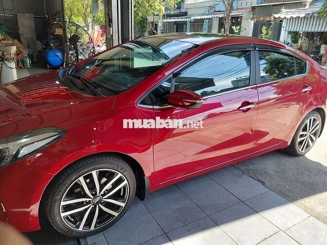 Kia Cerato màu Đỏ