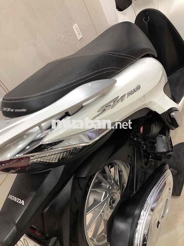 Honda SH Mode 125i 2023 Trắng đen