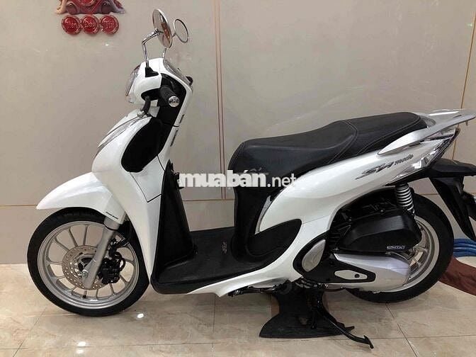 Honda SH Mode 125i 2023 Trắng đen