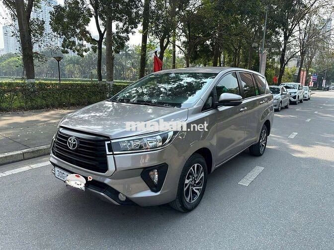 Toyota Innova E 2021 Xám