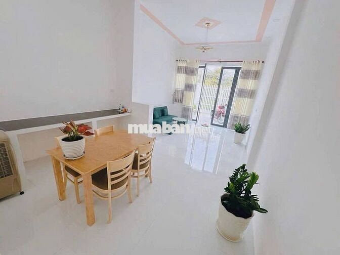 Bán nhà mặt tiền bê tông Mười Thứ, xã Đức Hòa Hạ, 4x34 giá 1ty250