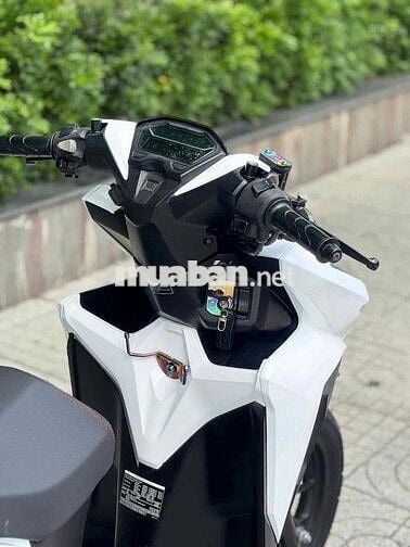 Vario 125( nậu xớ đưa trước e 15trieu nhận xe ngay