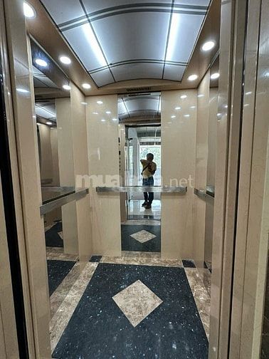 Cho thuê tòa nhà Góc 2 mặt tiền  Đồng Văn Cống,Q2-DSD:1.250m2