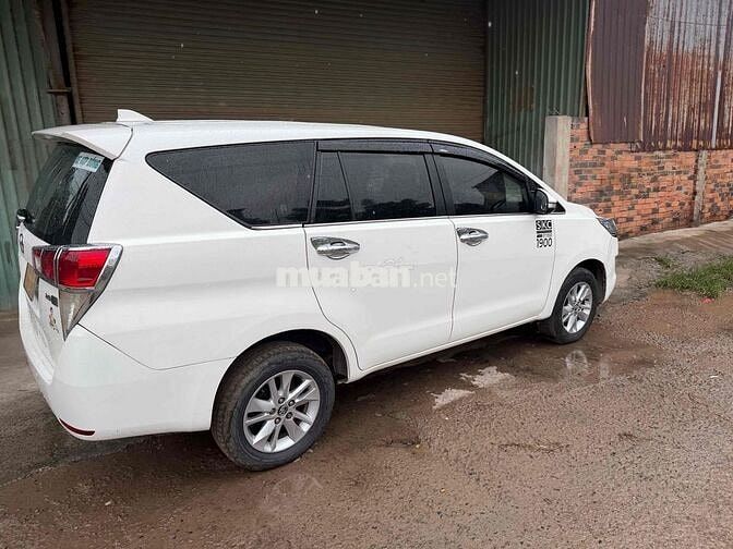 Toyota Innova 4 chỗ Trắng Số sàn