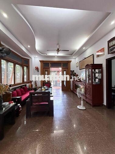 Cho thuê Biệt Thự 3 tầng Nội Thất Gỗ cao cấp,MT đường Ph Trường Thọ