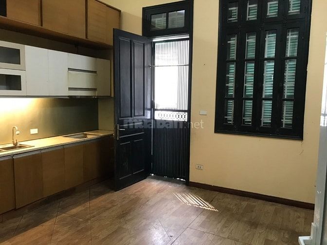 CHO THUÊ BT SÂN VƯỜN 90m2 PHỐ TRƯƠNG ĐỊNH, gần PHỐ TÂN MAI 20 triệu