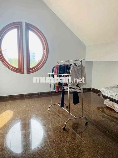 Cho thuê Biệt Thự 3 tầng Nội Thất Gỗ cao cấp,MT đường Ph Trường Thọ