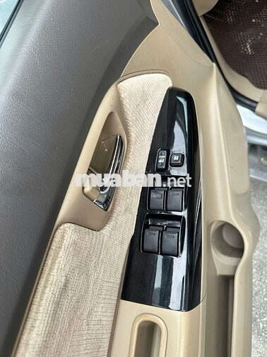 Toyota Fortuner 2012 Bạc 190.000 km