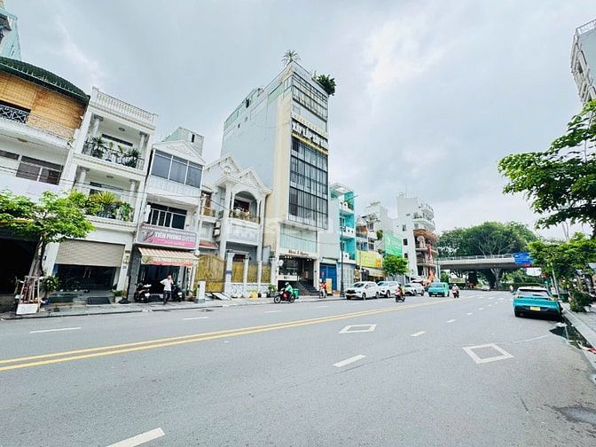 BÁN TÒA NHÀ VĂN PHÒNG MẶT TIỀN ĐƯỜNG HOÀNG HOA THÁM, QUẬN TÂN BÌNH