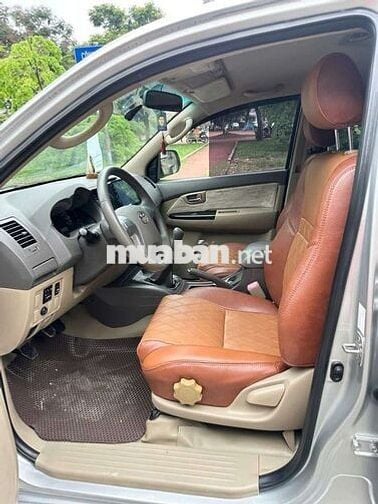 Toyota Fortuner 2012 Bạc 190.000 km