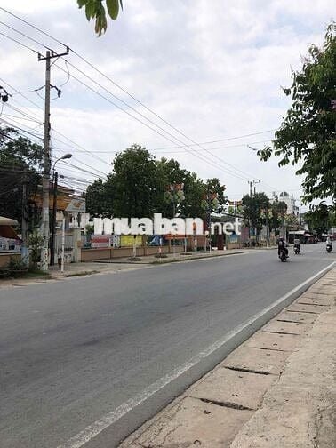 Bán lô góc 2MT sau lưng uỷ ban xã mỹ hạnh