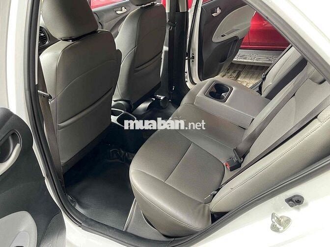 Kia Soluto 2022 1.4 MT - 46000 km