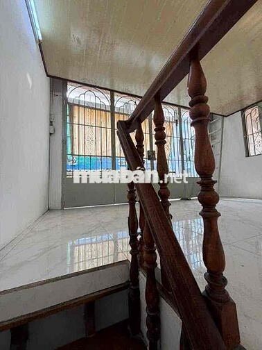 CHO THUÊ 2 CĂN NHÀ NGAY CHỢ 4TR VÀ 7 TR HẺM ĐẸP
