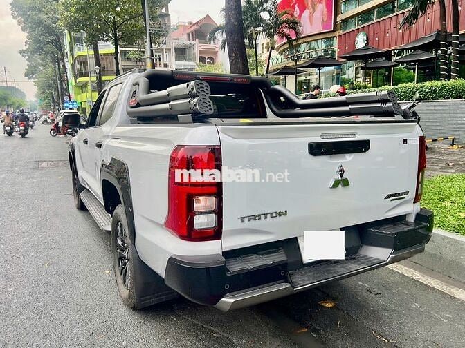 Mitsubishi Triton GLS Full 2025 806 km