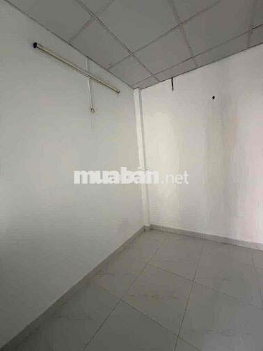 CHO THUÊ 2 CĂN NHÀ NGAY CHỢ 4TR VÀ 7 TR HẺM ĐẸP