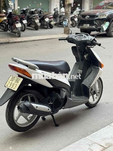 Honda Click Trắng xe nguyên bản