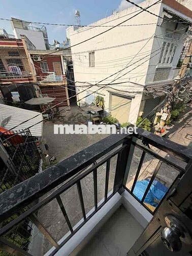 CHO THUÊ 2 CĂN NHÀ NGAY CHỢ 4TR VÀ 7 TR HẺM ĐẸP