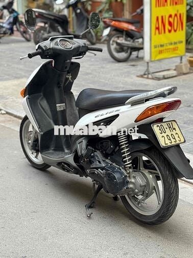 Honda Click Trắng xe nguyên bản