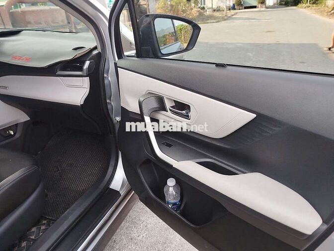 Toyota Veloz Top 2022 Bạc 73000 km
