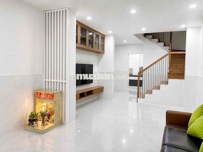 CẠNH 3 THÁNG 2 - LÊ ĐẠI HÀNH NGANG 5,5M CÁCH MẶT TIỀN 15M - HIỆN ĐẠI