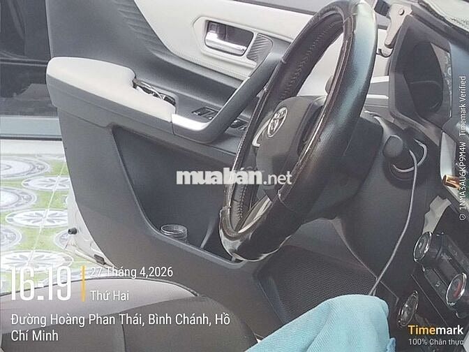 Toyota Veloz Top 2022 Bạc 73000 km