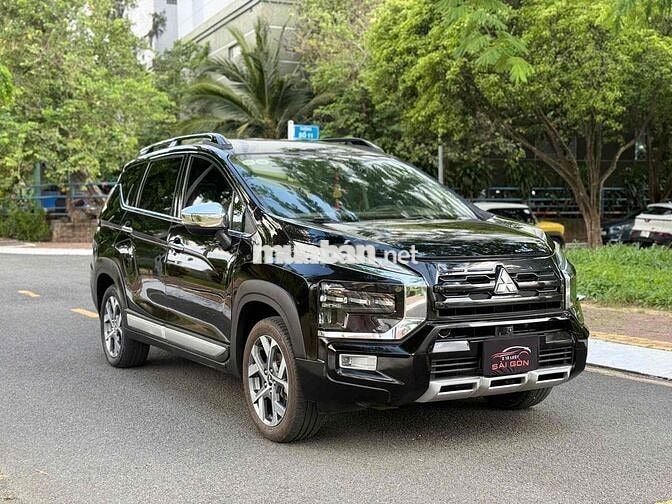 Mitsubishi Xpander Cross Đen 7 chỗ