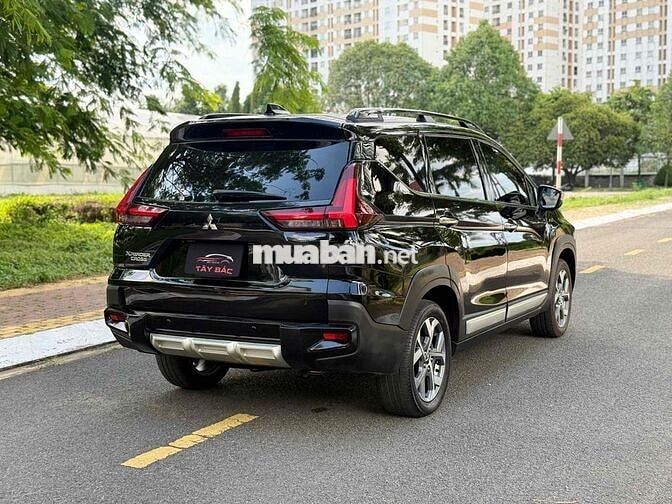 Mitsubishi Xpander Cross Đen 7 chỗ